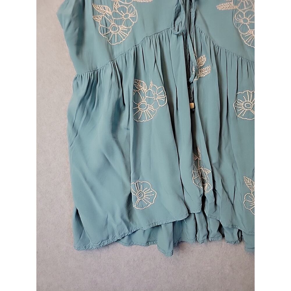 A Beautiful Soul Blue Floral Embroidered V Neck Tank Top Women Plus B 2X Stretch - Picture 5 of 12